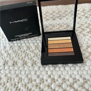 Mac Veluxe Pearlfusion Shadow